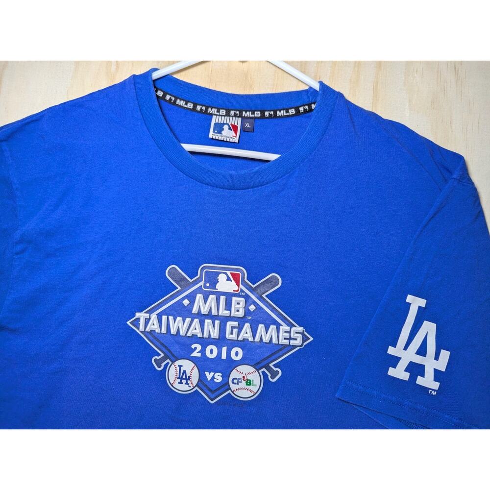 MLB Men's XL Los Angeles Dodgers 2010 Taiwan Games Shirt Blue Cotton Vintage